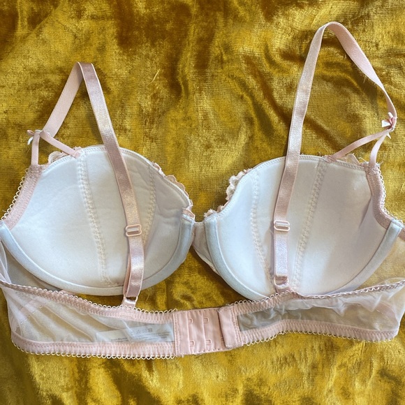 Adore Me light pink lace bra - Picture 2 of 3